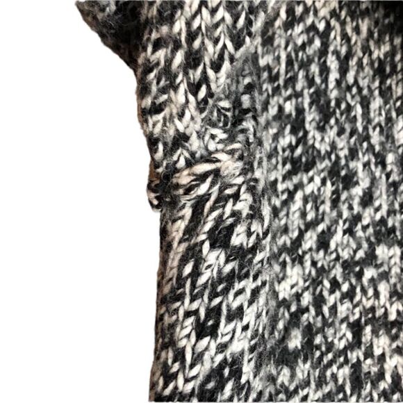 Loft single button wool blend cardigan. Size medium - Picture 7 of 10